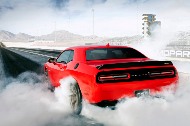 Dodge Challenger SRT Hellcat odhalil ještě více, zvládne 320 km/h za 1,2 milionu Kč