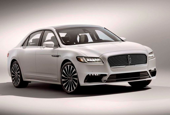 Lincoln Continental 2017: toto je sériová verze, nevýrazná a šestiválcová