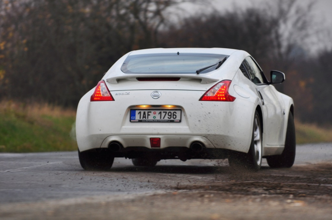 Test Nissan 370Z 3,7 V6: adrenalinové svezení