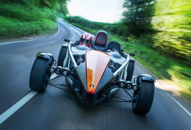 Ariel Atom 3.5R: nový vrchol bude silnější, dostane sekvenci a lepší tlumiče