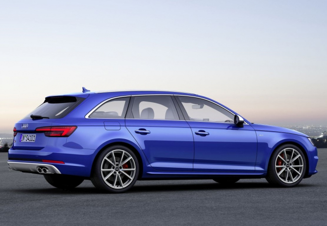 Audi S4 Avant 2016 je venku, s 354 koňmi dá stovku za 4,9 sekundy