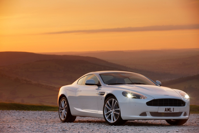 Aston Martin DB9 2011: lehký facelift pro krasavce