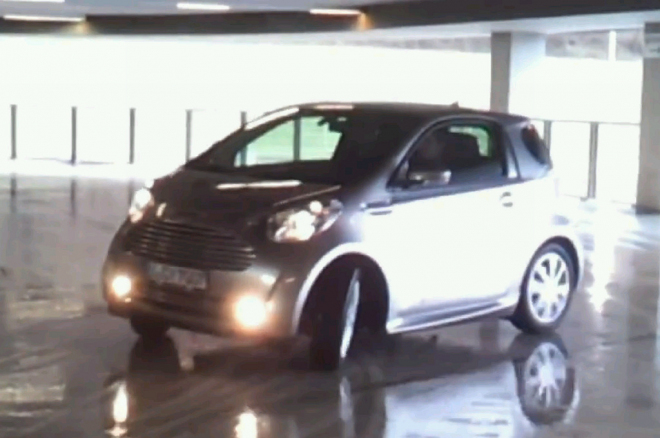 Aston Martin Cygnet jako náčiní driftera? (video)