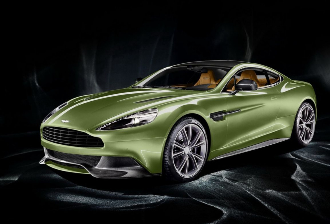 Aston Martin Vanquish 2012 na dalších fotkách a novém „burácivém“ videu