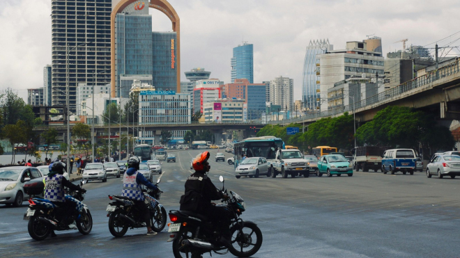 Africká země zakázala nová auta se spalovacími motory letos v lednu, už v polovině roku se sen o přechodu hroutí