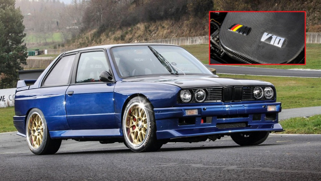 K mání je BMW M3 E30 s motorem V10. Má 550 koní a manuál