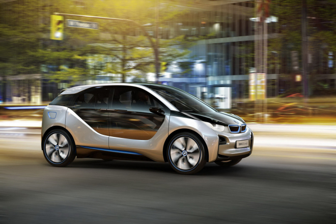 BMW i3: elektrický hatchback zvláštních tvarů je na světě