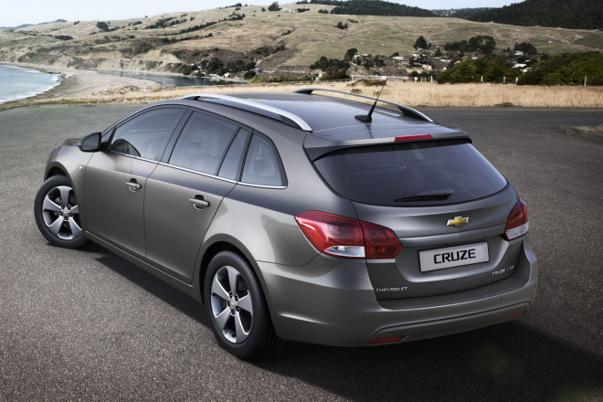 Chevrolet Cruze SW: nové kombi odhaleno, máme i další detaily