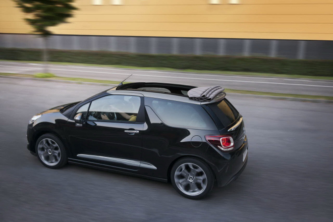 Citroën DS3 Cabrio: skalpované dé-esko na všech fotkách a videích