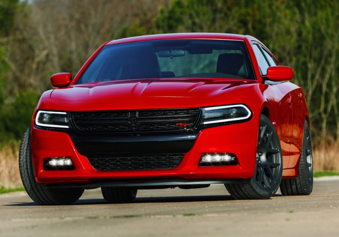 Dodge Charger 2015 oficiálně: na oko zcela jiný, v útrobách docela stejný