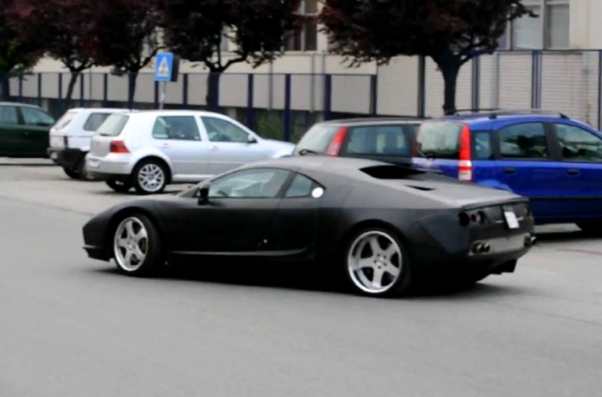 De Tomaso Pantera 2012: legenda v novém poprvé přistižena? (video)