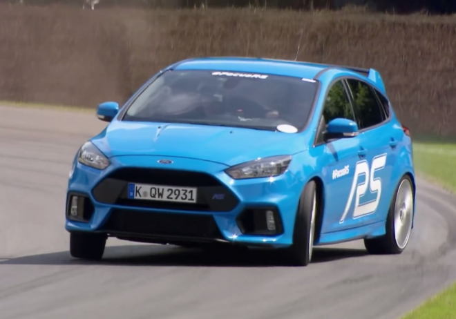 Ford Focus RS měl namále, uspokojivý nebyl běžný jízdní režim, brzdy ani výfuk (videa)