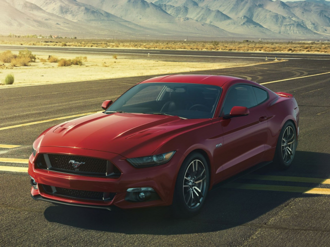 Ford Mustang 2015 má ceny pro Evropu, přelet oceánu vyšel pěkně draho