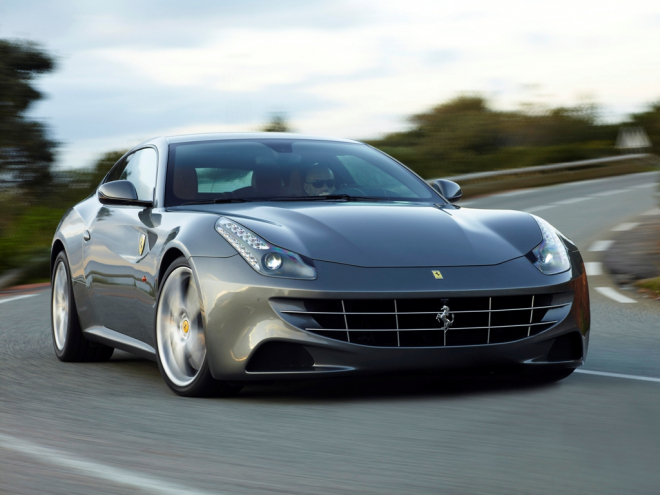 Bridgestone obouvá Ferrari FF