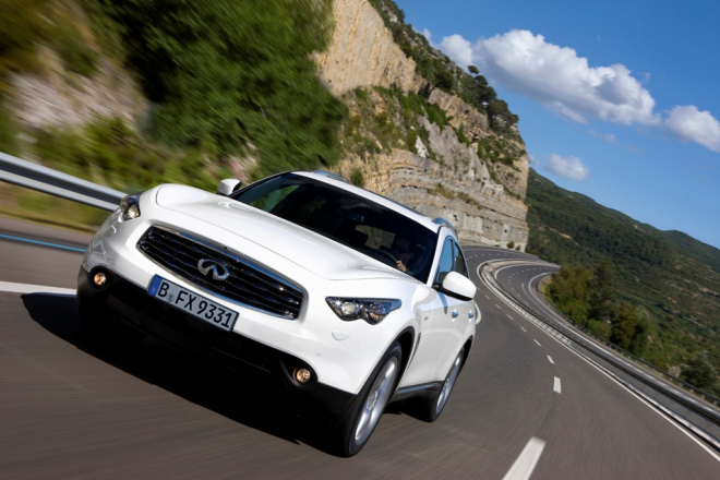 Infiniti FX30d: poprvé s turbodieselem