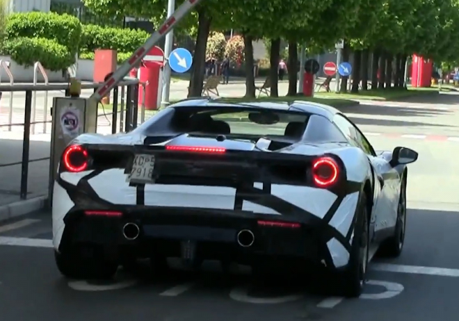 Ferrari 488 GTS poprvé nachytáno při testech, poslechněte si i zvuk GTB (video)