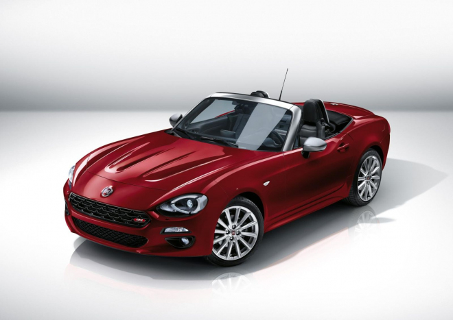 Fiat 124 Spider odhalen také v evropské verzi, překvapuje nižším výkonem