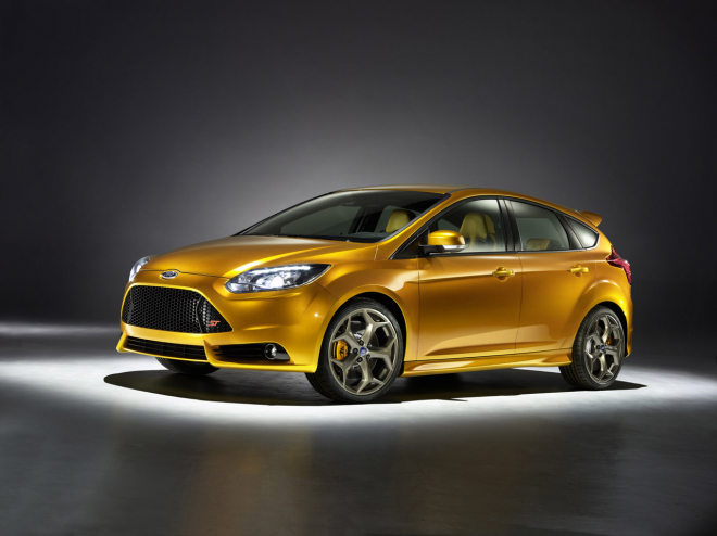 Nový Ford Focus ST poprvé v akci (video)