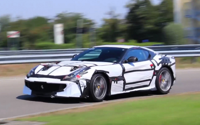 Ferrari F12 Speciale či GTO natočeno v akci, zní božsky (video)