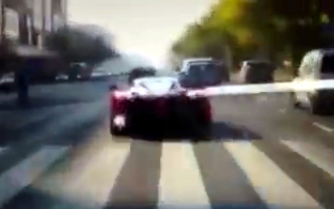 Takhle se stala nehoda slovenského LaFerrari, dost nepochopitelně