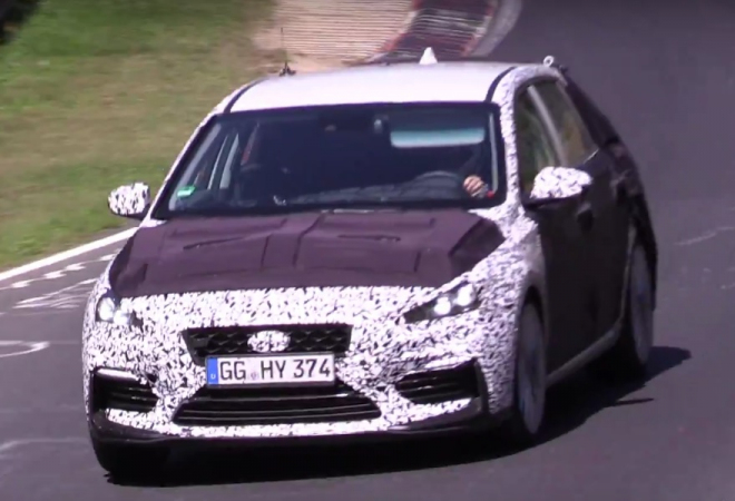 Hyundai i30 N v akci na Ringu s menší kamufláží ukazuje mnohé (video)