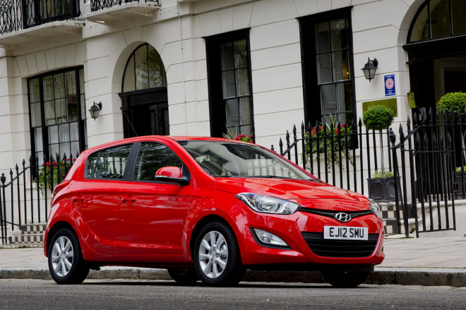 Facelift Hyundai i20 na nových fotkách v rozličných barvách (doplněno)