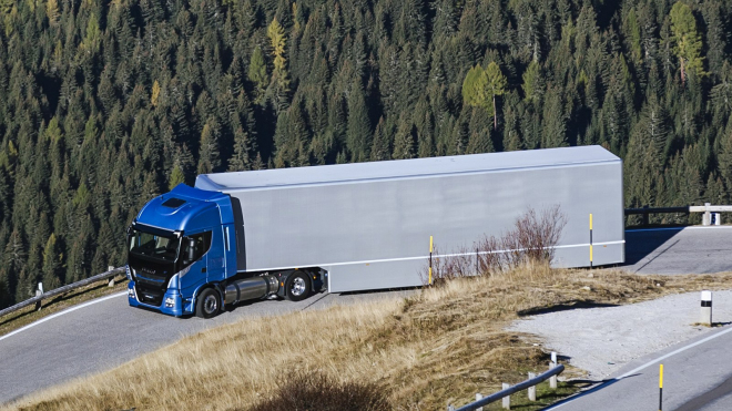 Šéf gigantu na výrobu náklaďáků říká, že přechod na elektromobily je nemožný, nebude to fungovat