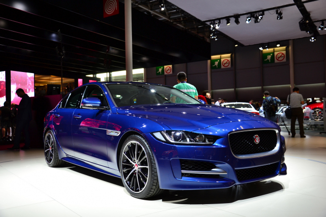 Jaguar XE 2015: dostupnější verze na fotkách i v detailech