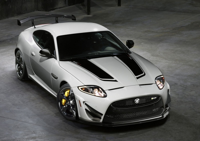 Jaguar XKR-S GT 2013: britská 911 GT3 sází na podvozek a aerodynamiku