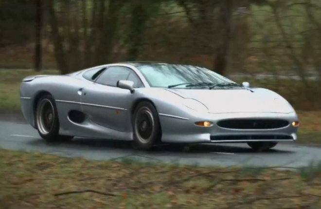 Jaguar XJ220: takhle před 20 lety vypadalo nejrychlejší silniční auto vůbec (video)