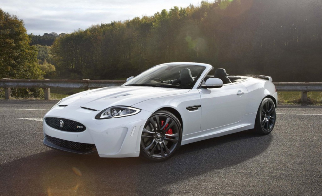 Jaguar XKR-S Convertible: nejrychlejší kočkou bez střechy do 18 sekund