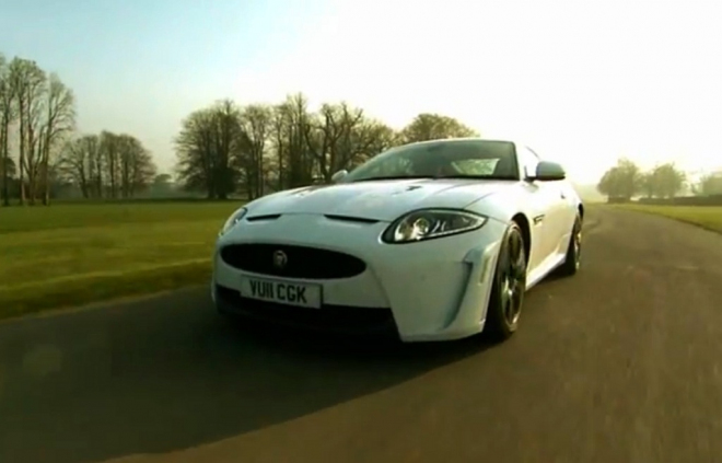 Jaguar XKR-S ladí formu na goodwoodský „závod” (video)