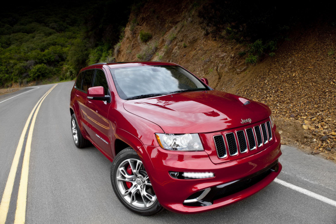 Jeep Grand Cherokee SRT8 2012 přijde v Evropě na 1,7 milionu Kč