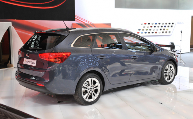 Kia Cee'd kombi 2012 v malé předpremiéře: živé fotky ze všech stran