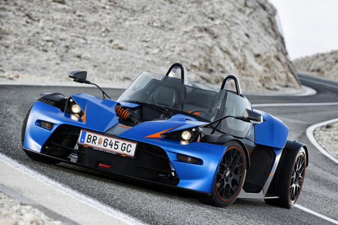 KTM X-Bow GT odhaleno na prvních fotkách, krom party skel mnoho nečekejte