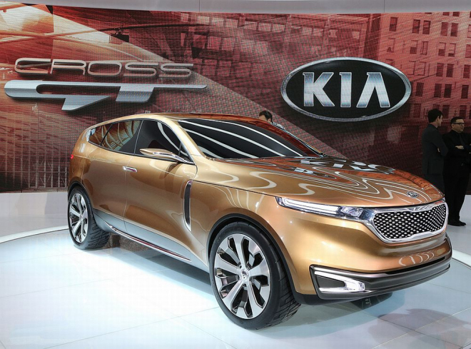 Kia Cross GT: studie velkého SUV je venku, spolu s novým hatchbackem Forte