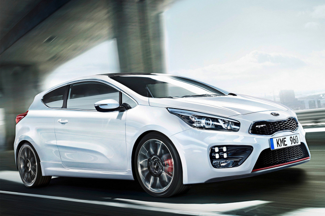 Kia Pro_Cee'd GT 2013: unikly první fotky, tohle je dvousetkoňový Ceed