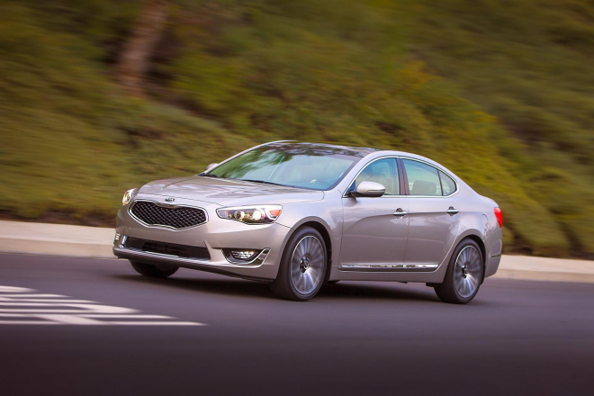 Kia Cadenza 2013: americká K7 má po premiéře, do Evropy se stále nechystá