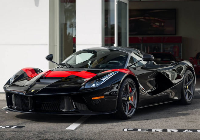 LaFerrari v dosud nevídané barvě dorazilo do Kalifornie, vypadá skvěle