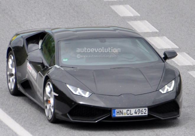 Lamborghini Huracán SV nafoceno při testech, stovku má dát pod 3 s