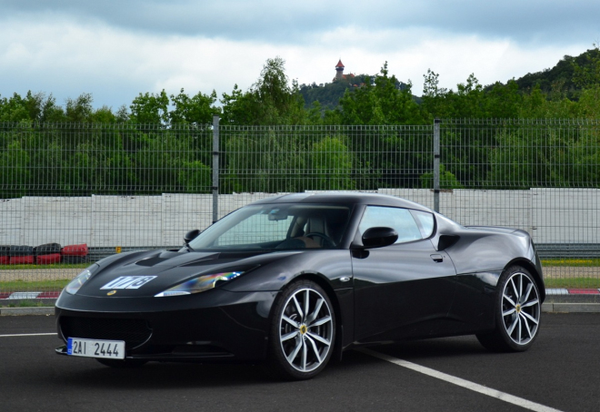 Lotus Evora S: první dojmy z mosteckého okruhu