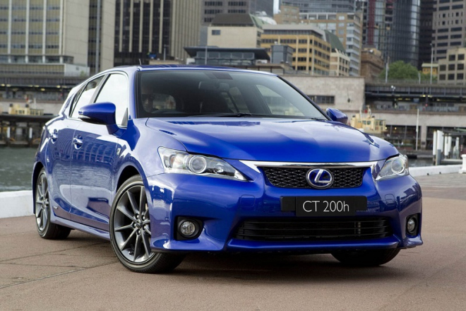 Lexus CT 200h 2012: drobná vylepšení a paket F-Sport