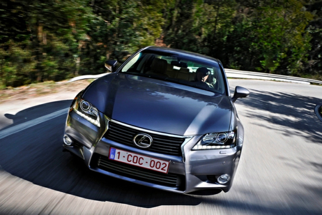 Lexus GS 2012: poprvé za volantem verzí GS 250 a GS 450h