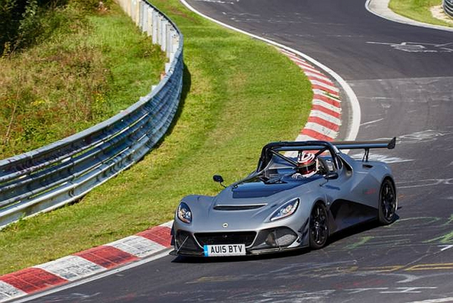 Lotus 3-Eleven zvládl Ring za 7 minut a 6 sekund, ale ne v jednom kole