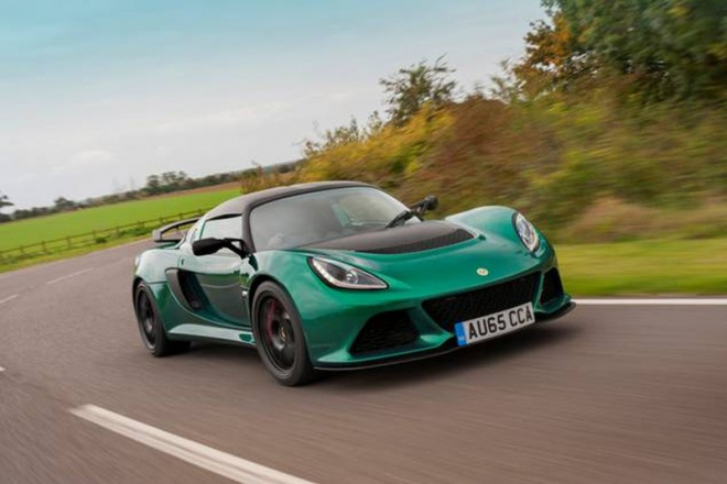 Lotus Exige Sport 350 2016 váží 1 115 kg, stovku dá za 3,9 s