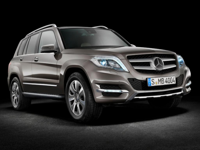 Mercedes GLK 200 a GLK 250: nové benzinové zadokolky již mají i českou cenu