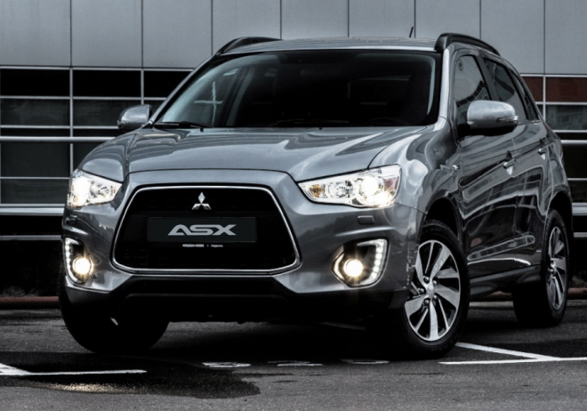 Mitsubishi ASX 2015: lehký facelift přinesl převodovku CVT či denní LEDky