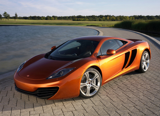 McLaren MP4-12C: extrémně lehký, extrémně rychlý