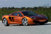 McLaren MP4-12C se mění pod palbou kritiky