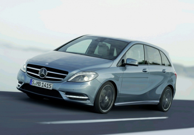 Nový Mercedes B detailně: temná strana Béčka